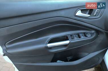 Внедорожник / Кроссовер Ford Escape 2014 в 