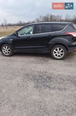 Внедорожник / Кроссовер Ford Escape 2014 в 