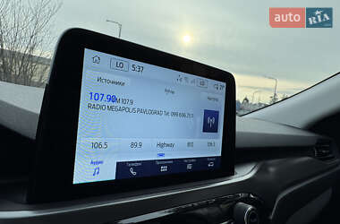 Внедорожник / Кроссовер Ford Escape 2023 в 