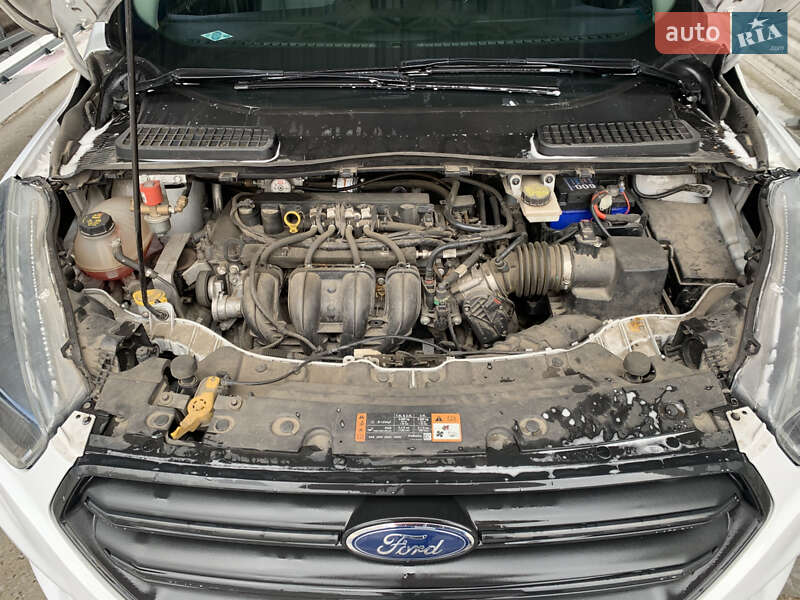 Внедорожник / Кроссовер Ford Escape 2017 в Полтаве