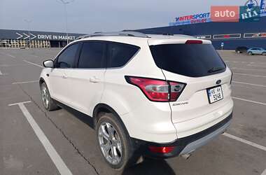 Внедорожник / Кроссовер Ford Escape 2016 в 