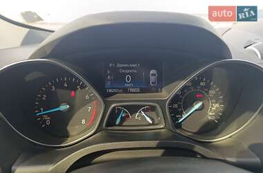 Внедорожник / Кроссовер Ford Escape 2016 в 