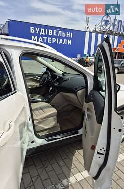 Внедорожник / Кроссовер Ford Escape 2014 в 