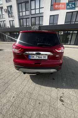 Позашляховик / Кросовер Ford Escape 2013 в 