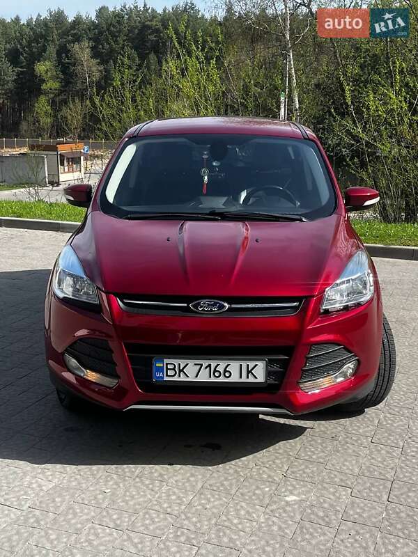 Позашляховик / Кросовер Ford Escape 2013 в 