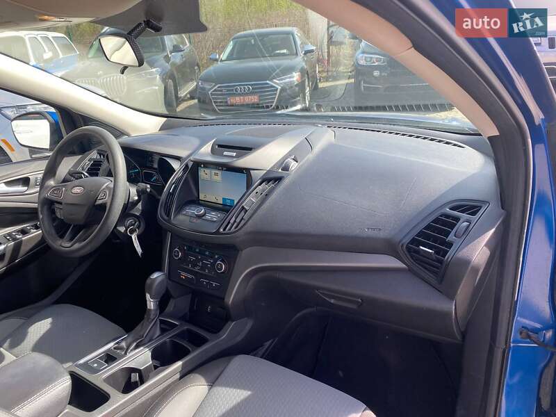 Позашляховик / Кросовер Ford Escape 2017 в Львові