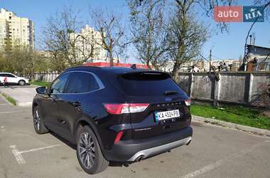 Внедорожник / Кроссовер Ford Escape 2020 в 