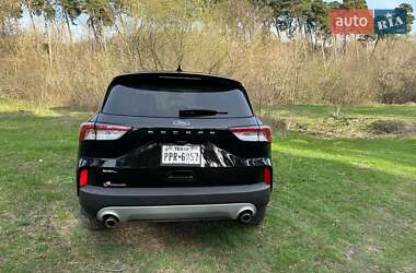 Внедорожник / Кроссовер Ford Escape 2022 в 