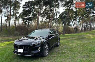 Внедорожник / Кроссовер Ford Escape 2022 в 