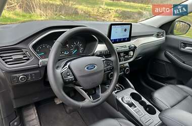Внедорожник / Кроссовер Ford Escape 2022 в 