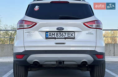 Внедорожник / Кроссовер Ford Escape 2014 в 