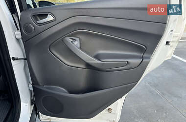 Внедорожник / Кроссовер Ford Escape 2014 в 