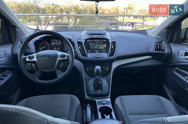 Внедорожник / Кроссовер Ford Escape 2014 в 
