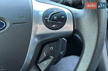 Внедорожник / Кроссовер Ford Escape 2014 в 