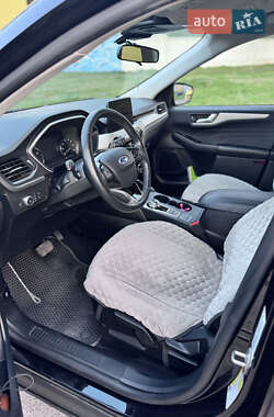Внедорожник / Кроссовер Ford Escape 2021 в 