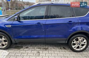 Внедорожник / Кроссовер Ford Escape 2013 в 