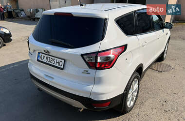 Внедорожник / Кроссовер Ford Escape 2017 в 