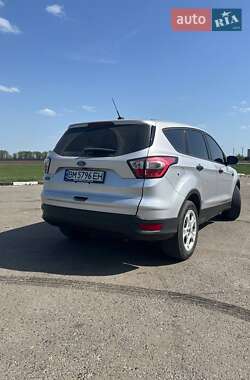 Внедорожник / Кроссовер Ford Escape 2017 в 