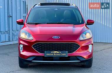 Внедорожник / Кроссовер Ford Escape 2022 в 