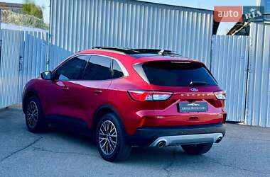 Внедорожник / Кроссовер Ford Escape 2022 в 