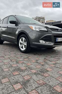 Внедорожник / Кроссовер Ford Escape 2015 в 