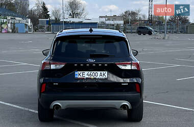 Внедорожник / Кроссовер Ford Escape 2020 в 