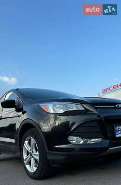Внедорожник / Кроссовер Ford Escape 2014 в 