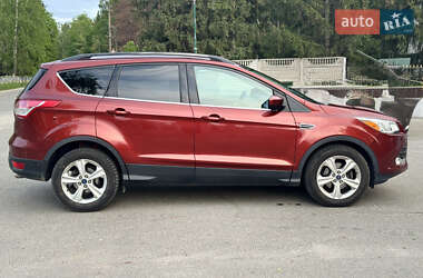 Позашляховик / Кросовер Ford Escape 2014 в 