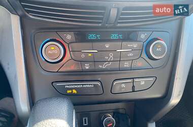 Внедорожник / Кроссовер Ford Escape 2018 в 