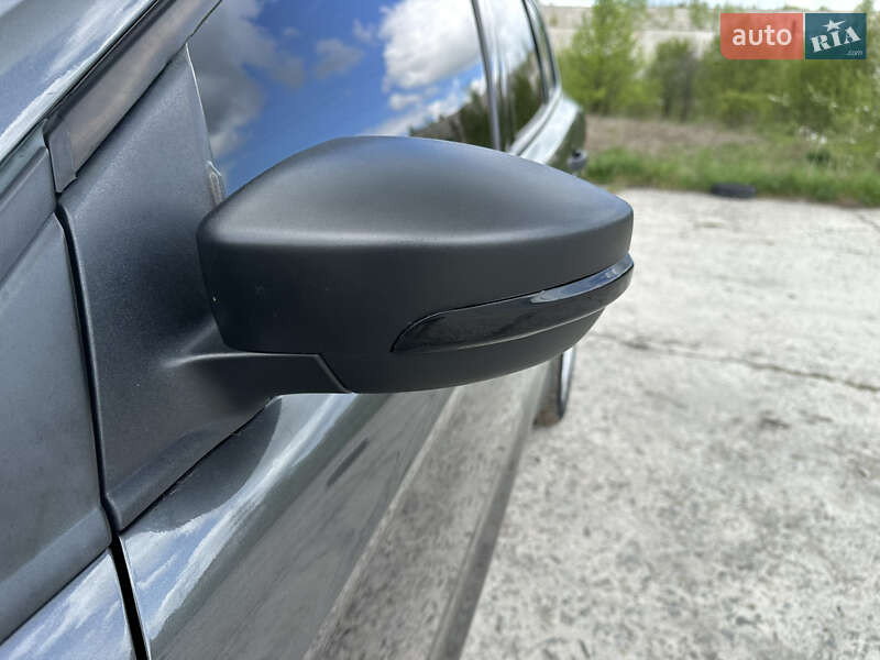 Внедорожник / Кроссовер Ford Escape 2016 в Коломые
