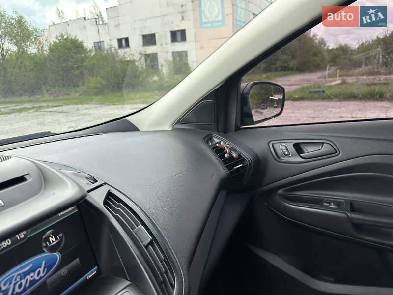 Внедорожник / Кроссовер Ford Escape 2016 в Коломые