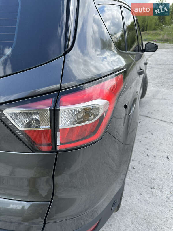 Внедорожник / Кроссовер Ford Escape 2016 в Коломые