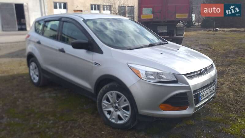 Внедорожник / Кроссовер Ford Escape 2015 в 