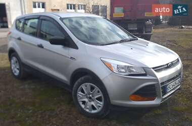 Внедорожник / Кроссовер Ford Escape 2015 в 