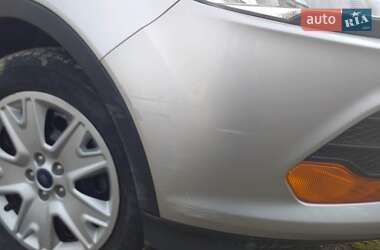 Внедорожник / Кроссовер Ford Escape 2015 в 