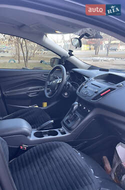 Внедорожник / Кроссовер Ford Escape 2015 в 