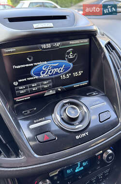 Внедорожник / Кроссовер Ford Escape 2015 в 