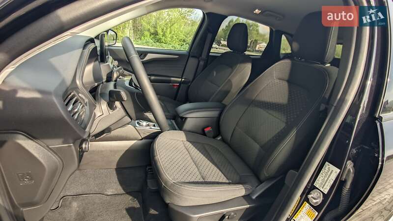 Внедорожник / Кроссовер Ford Escape 2023 в Тернополе