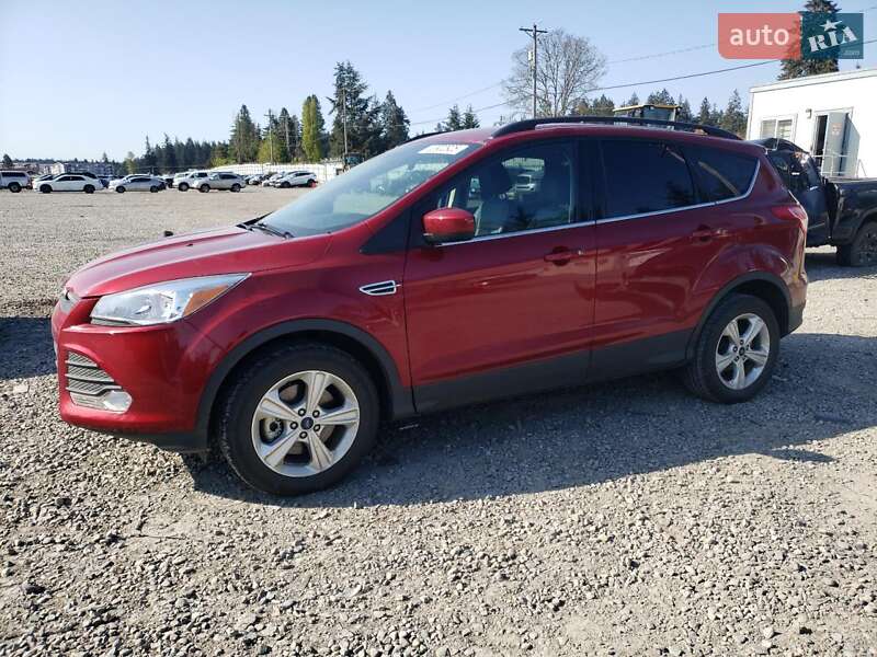 Позашляховик / Кросовер Ford Escape 2016 в 
