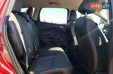 Позашляховик / Кросовер Ford Escape 2016 в 