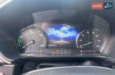 Внедорожник / Кроссовер Ford Escape 2022 в 