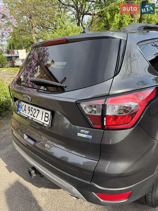 Внедорожник / Кроссовер Ford Escape 2018 в Киеве