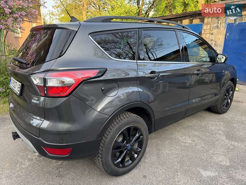 Внедорожник / Кроссовер Ford Escape 2018 в Киеве