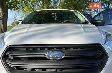 Позашляховик / Кросовер Ford Escape 2016 в 