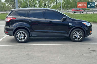 Внедорожник / Кроссовер Ford Escape 2012 в 