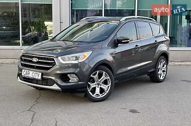 Внедорожник / Кроссовер Ford Escape 2017 в 