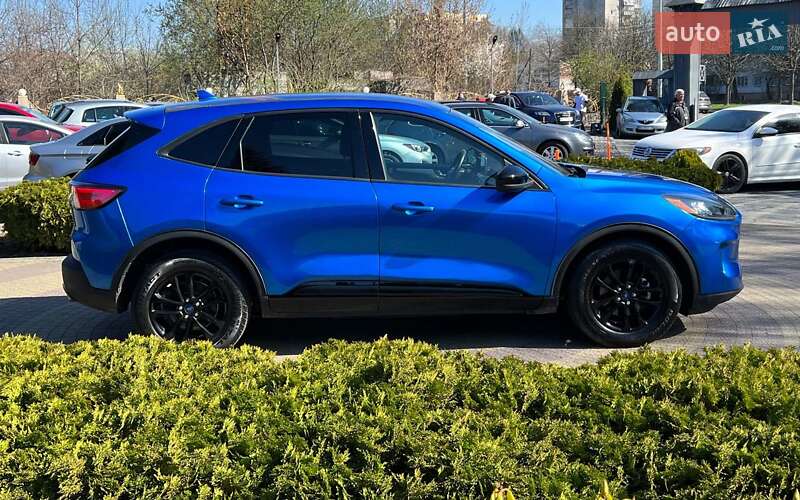 Позашляховик / Кросовер Ford Escape 2020 в Львові