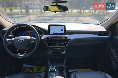 Позашляховик / Кросовер Ford Escape 2020 в 