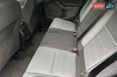 Позашляховик / Кросовер Ford Escape 2014 в 