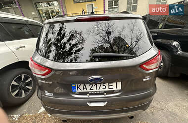 Позашляховик / Кросовер Ford Escape 2014 в 